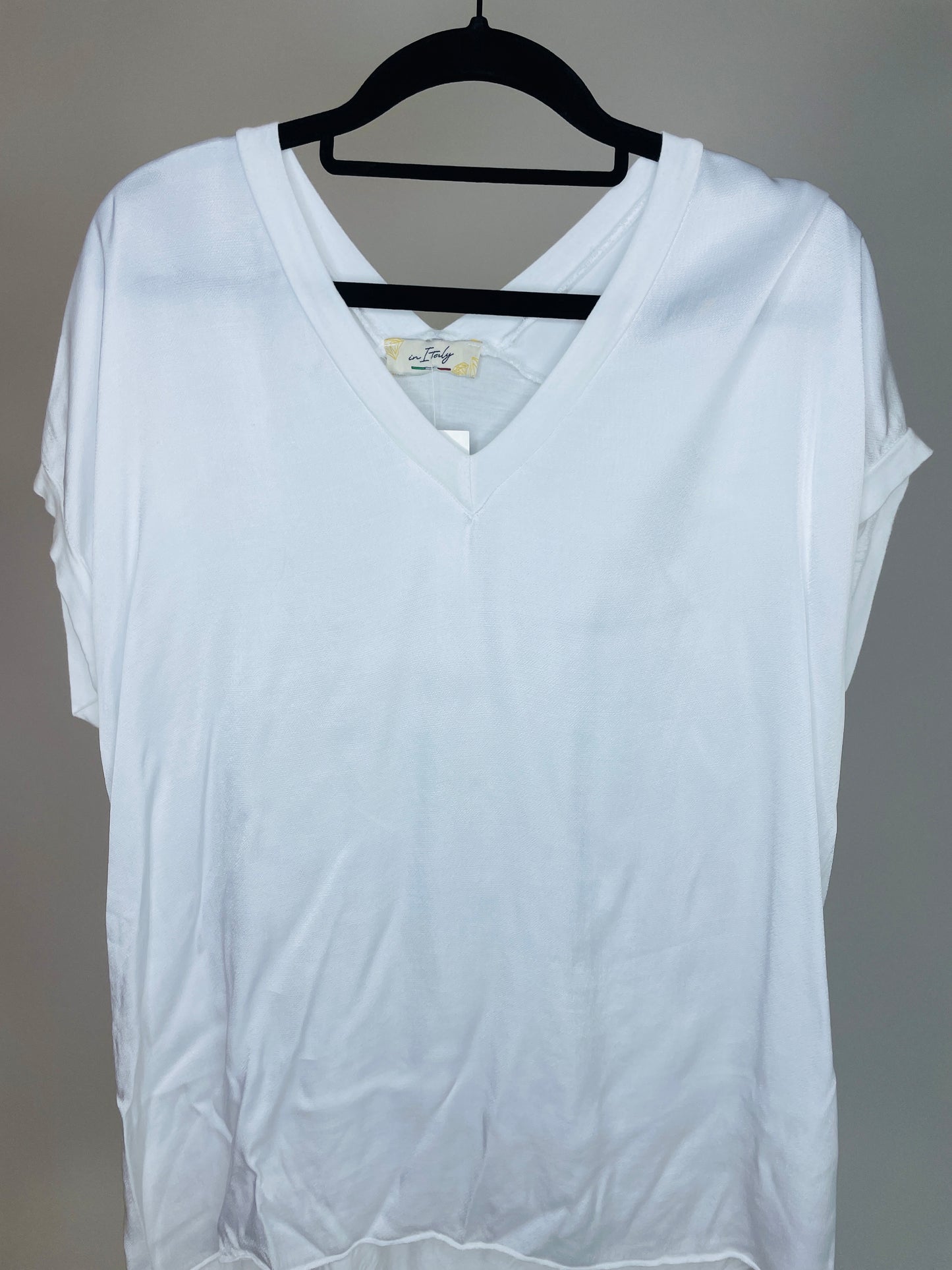 Basica V-neck