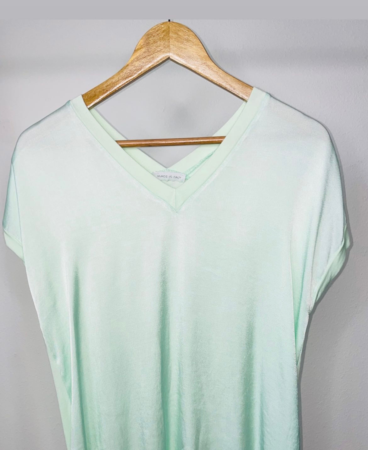 Basica V-neck